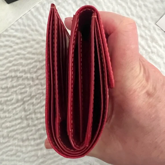 Burberry wallet like new